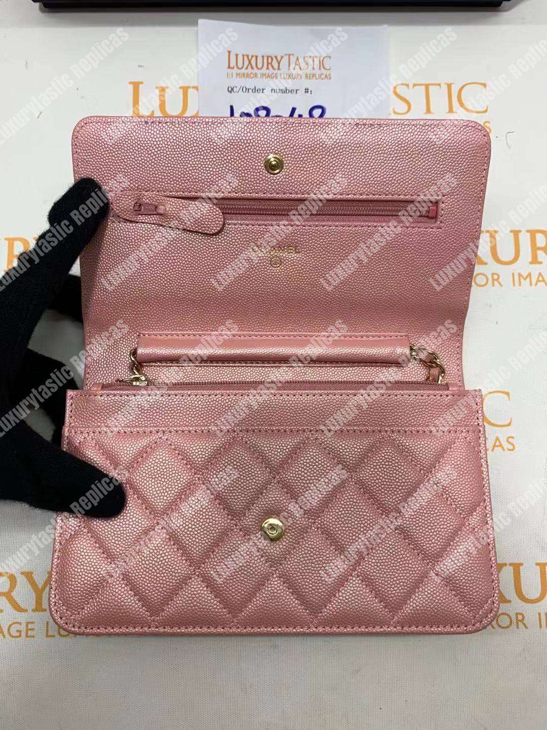 Ch*el wallet on chain – woc classic caviar silver-toned metal pink