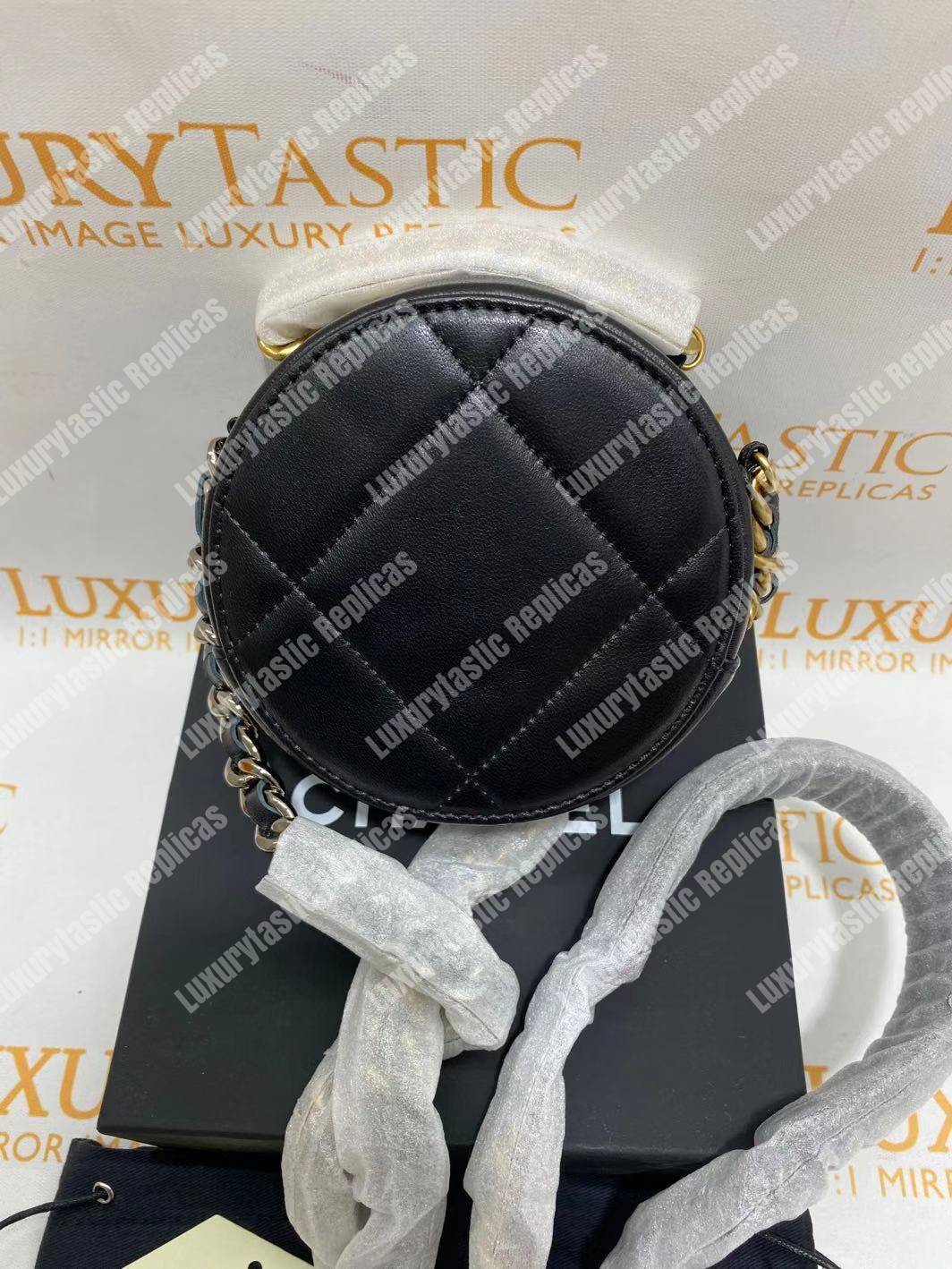 Ch*el 19 clutch with chain black