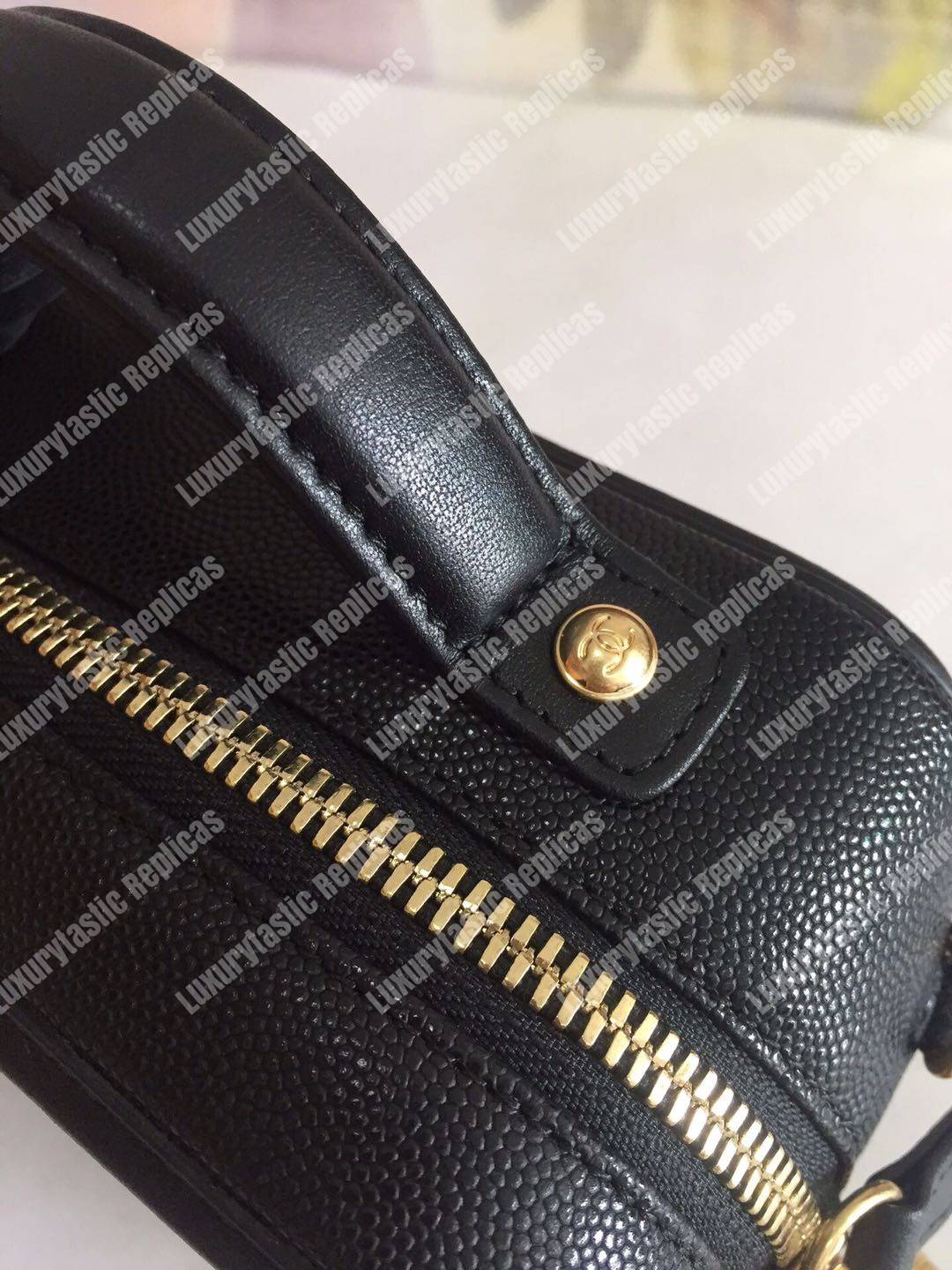 Ch*el small vanity case black