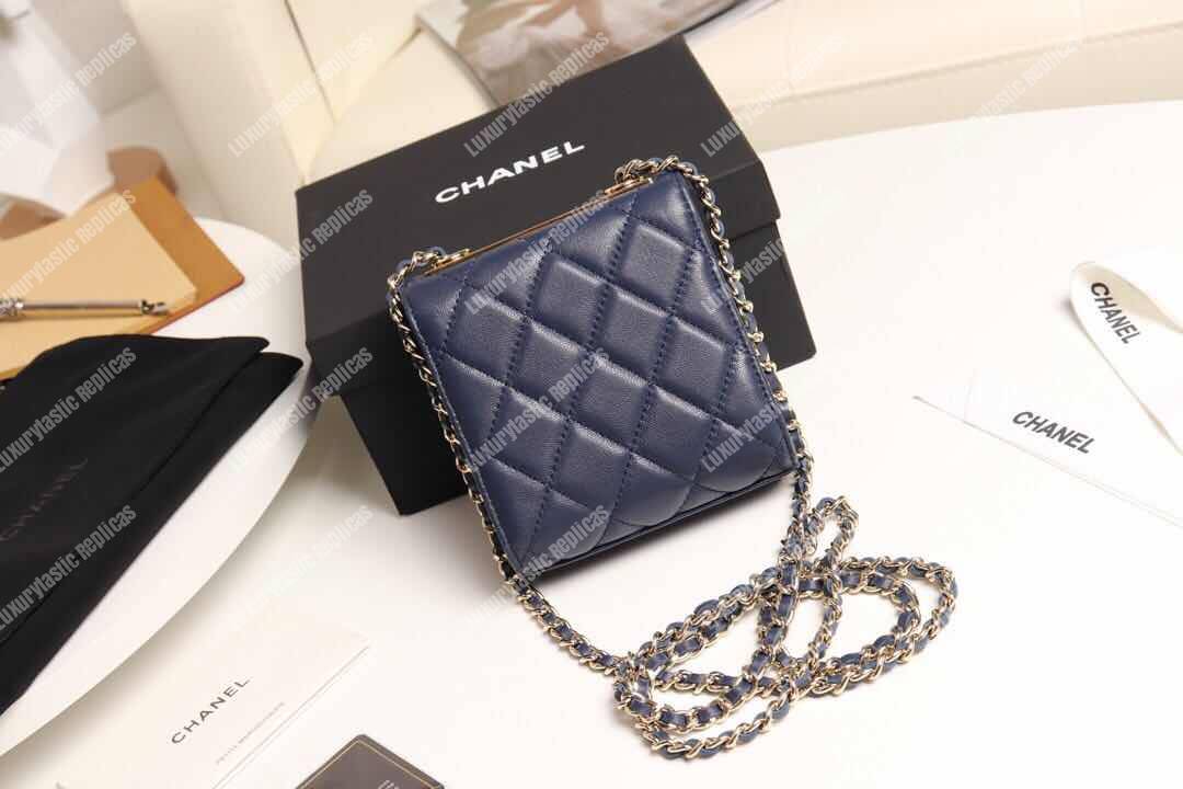 Ch*el clutch with chain navy blue
