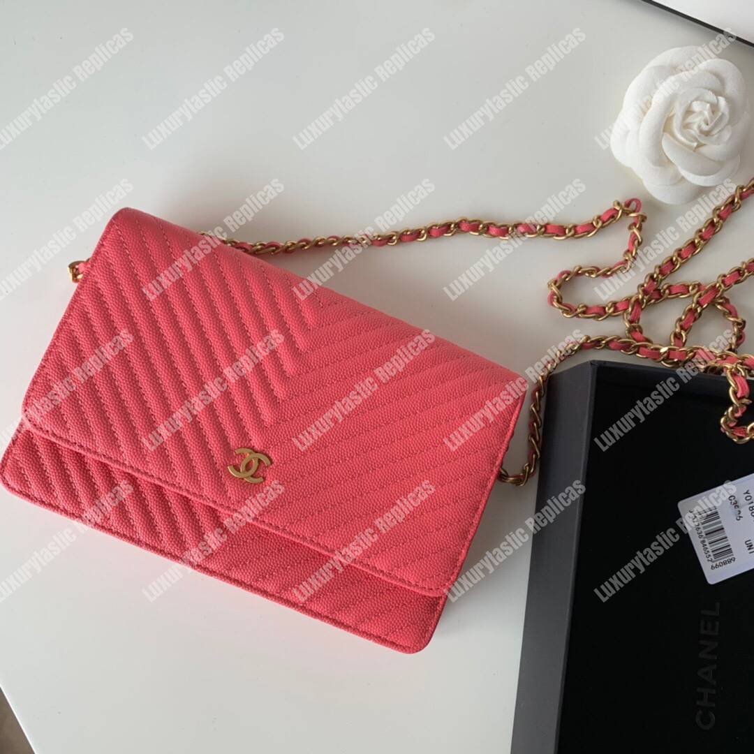 Ch*el wallet on chain pink