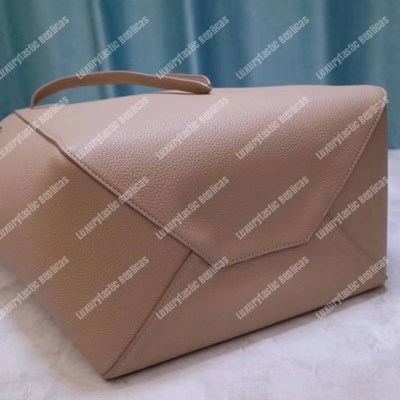 Ce**e small cabas phantom in soft grained calfskin taupe
