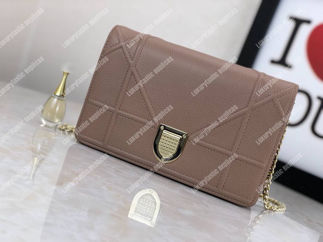 D*orama calfskin clutch pale pink
