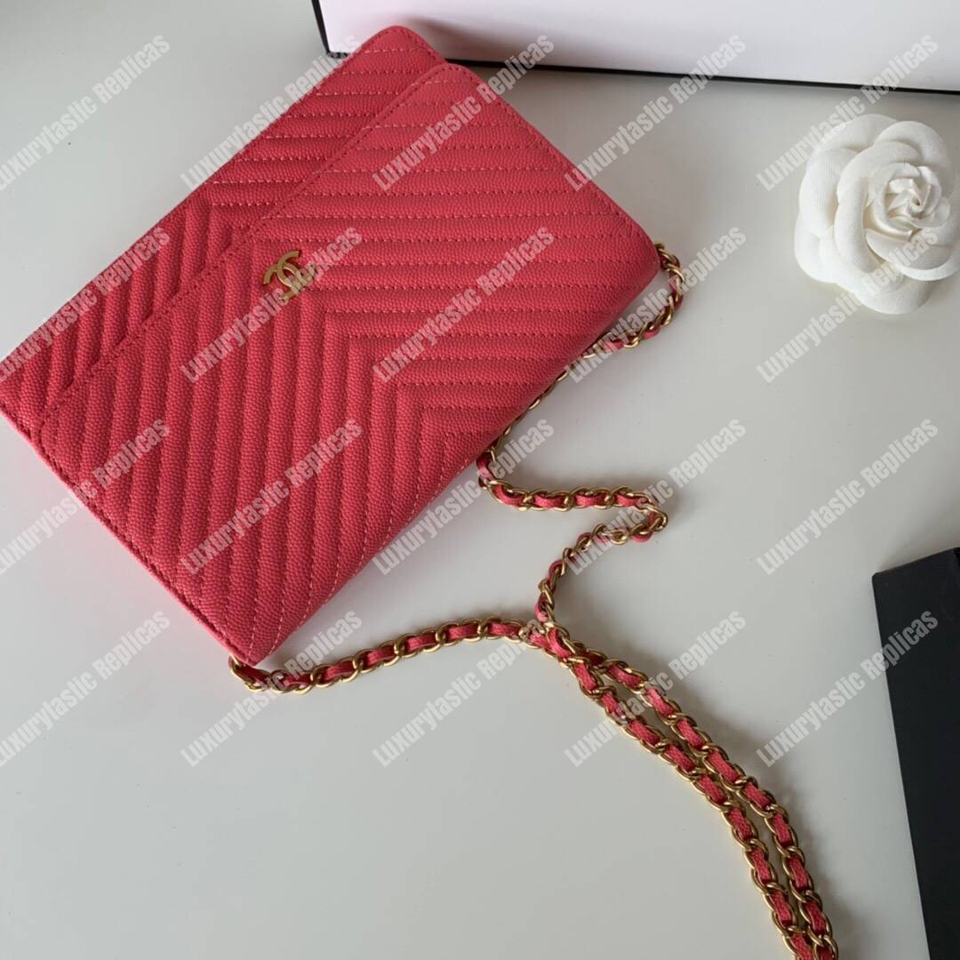 Ch*el wallet on chain pink