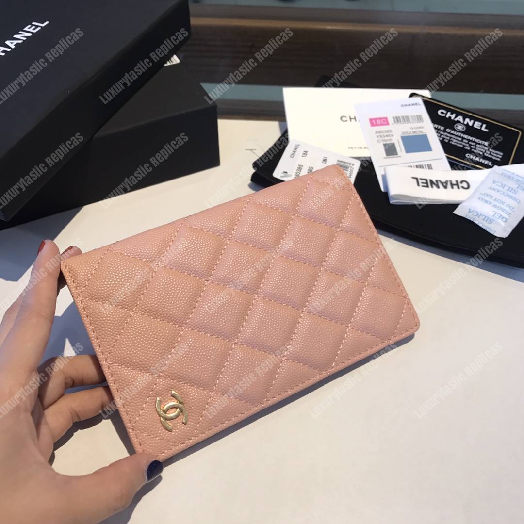 Classic Passport Holder Caviar Leather Pink