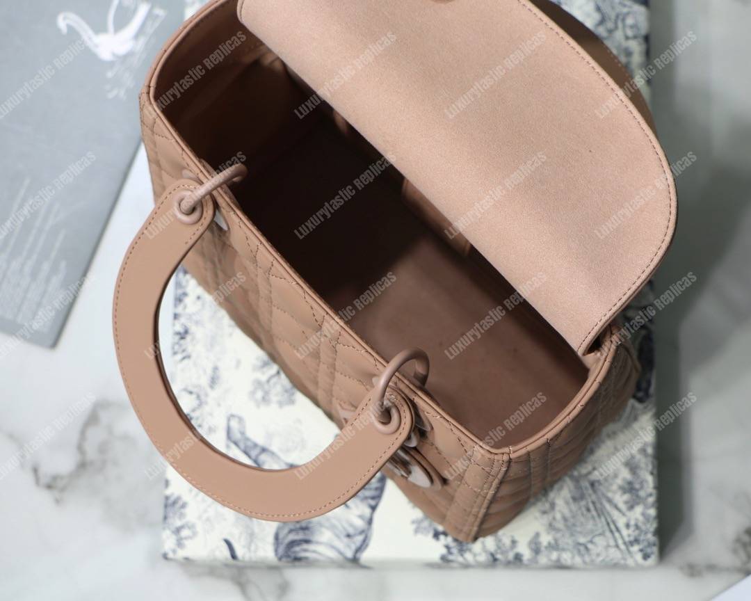 lady D*or ultra-matte medium bag pink