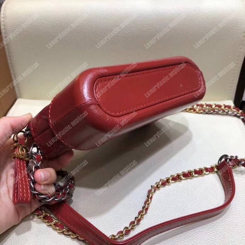 Ch*el clutch with chain red