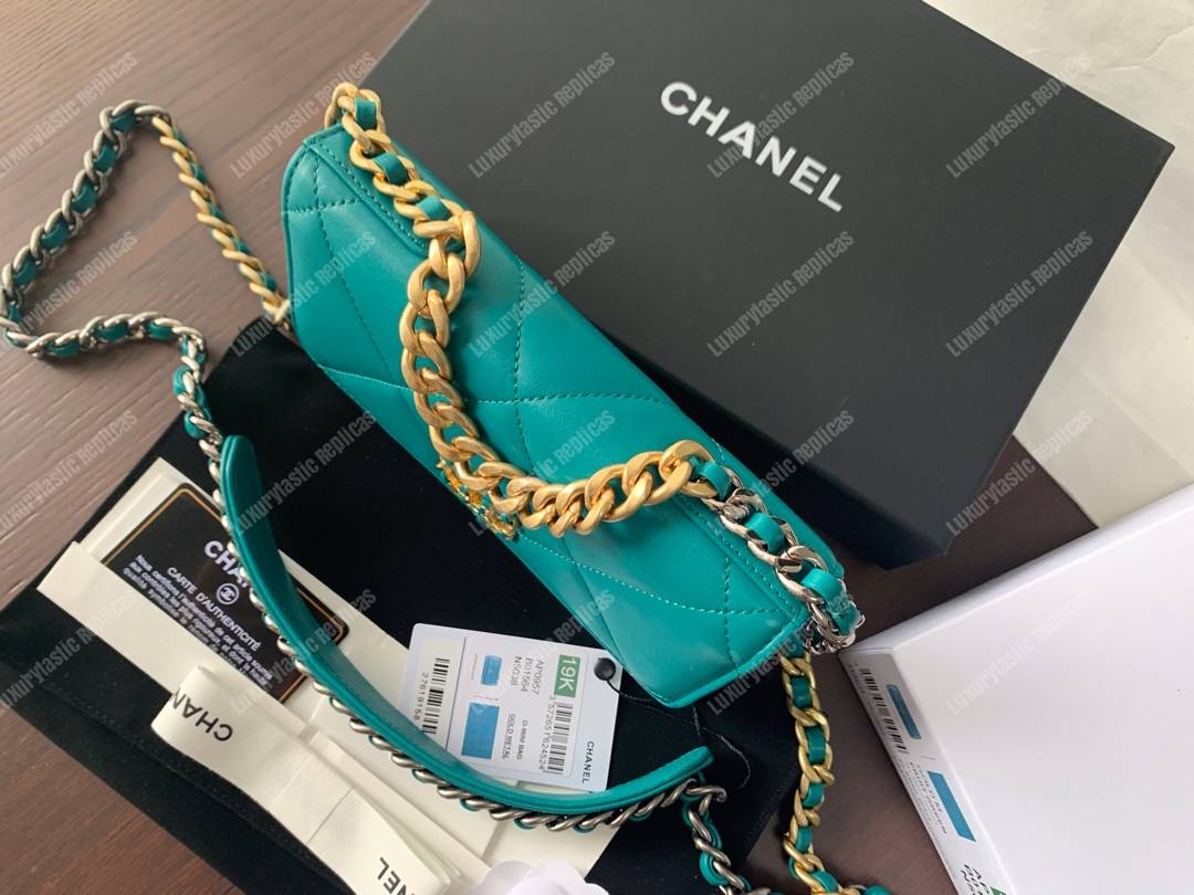 Ch*el 19 wallet on chain blue
