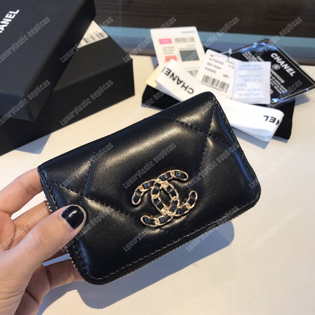 Ch*el 19 zipped coin purse black