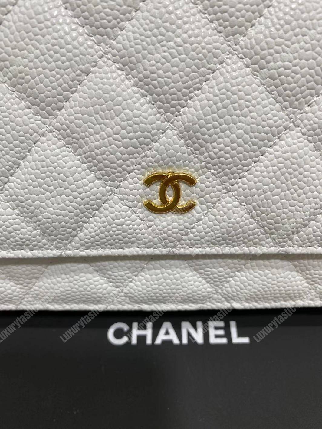 Ch*el wallet on chain – woc classic caviar gold-toned metal white