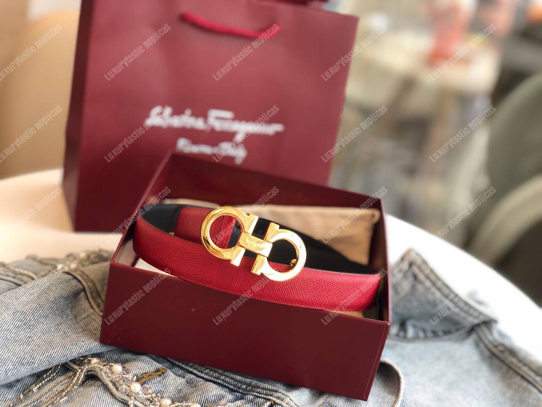 Salvatore Ferragamo Sized Gancini Belt Red / Black