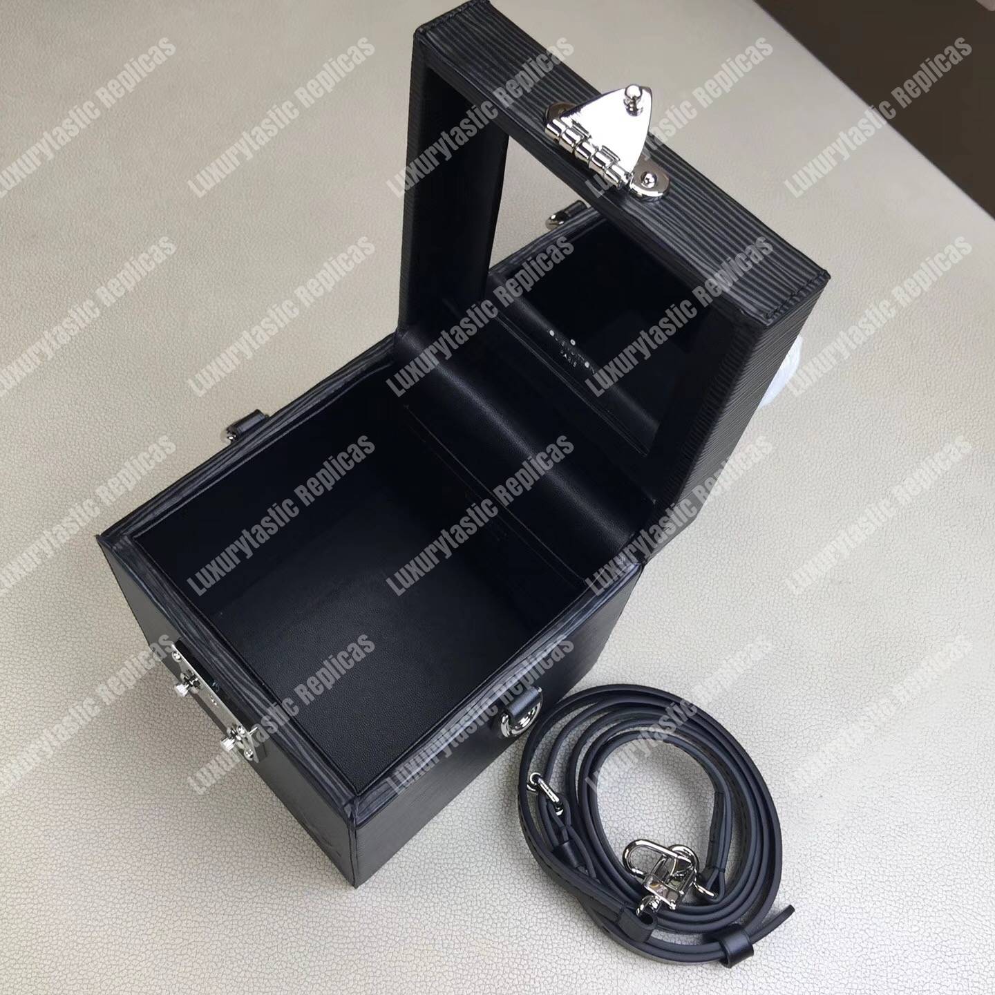 LV Bleecker Box Epi Leather Noir