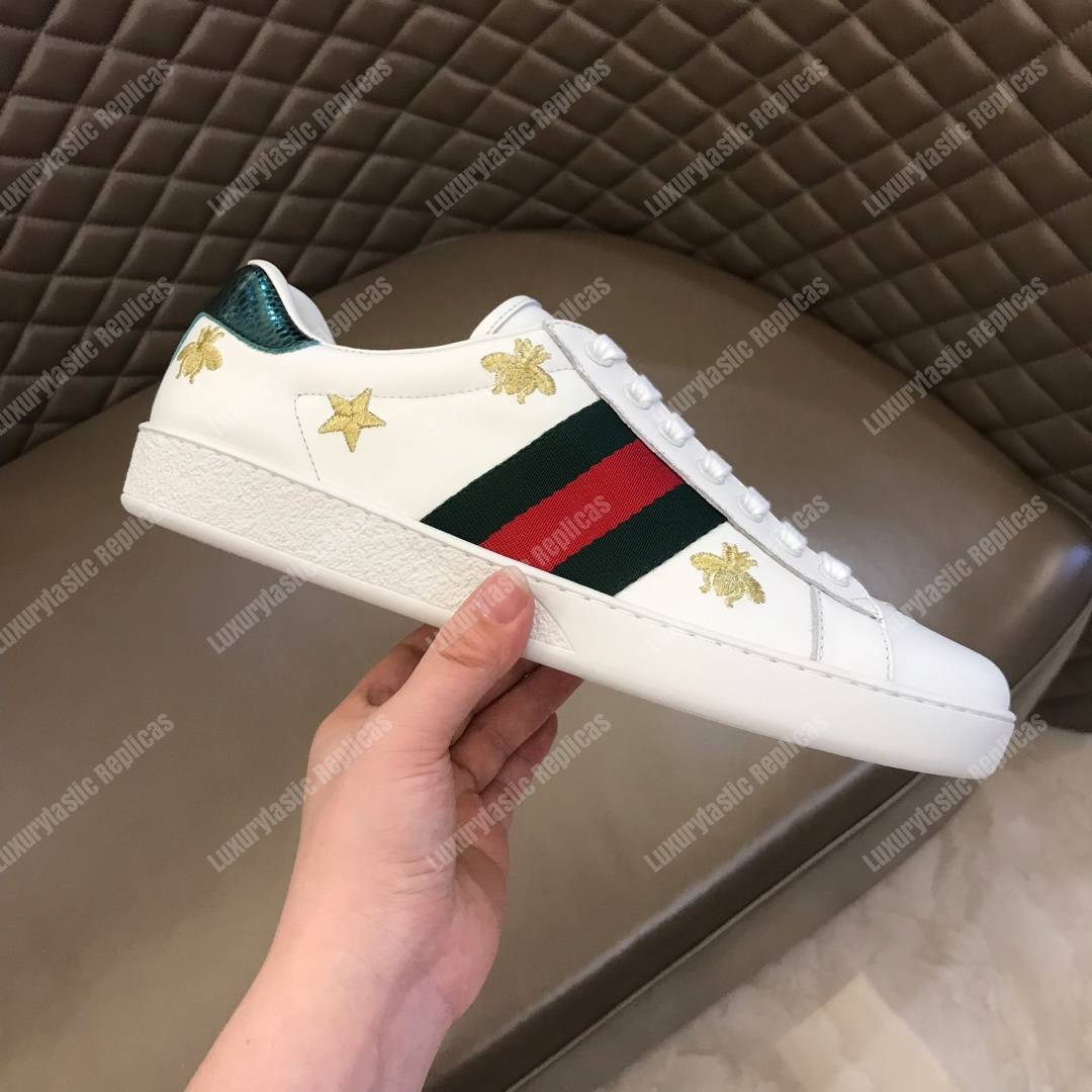 G*u*i ace embroidered bee and stars sneaker white