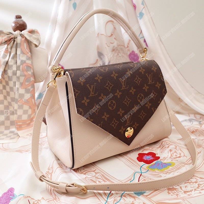 LV Double V Handbag Creme
