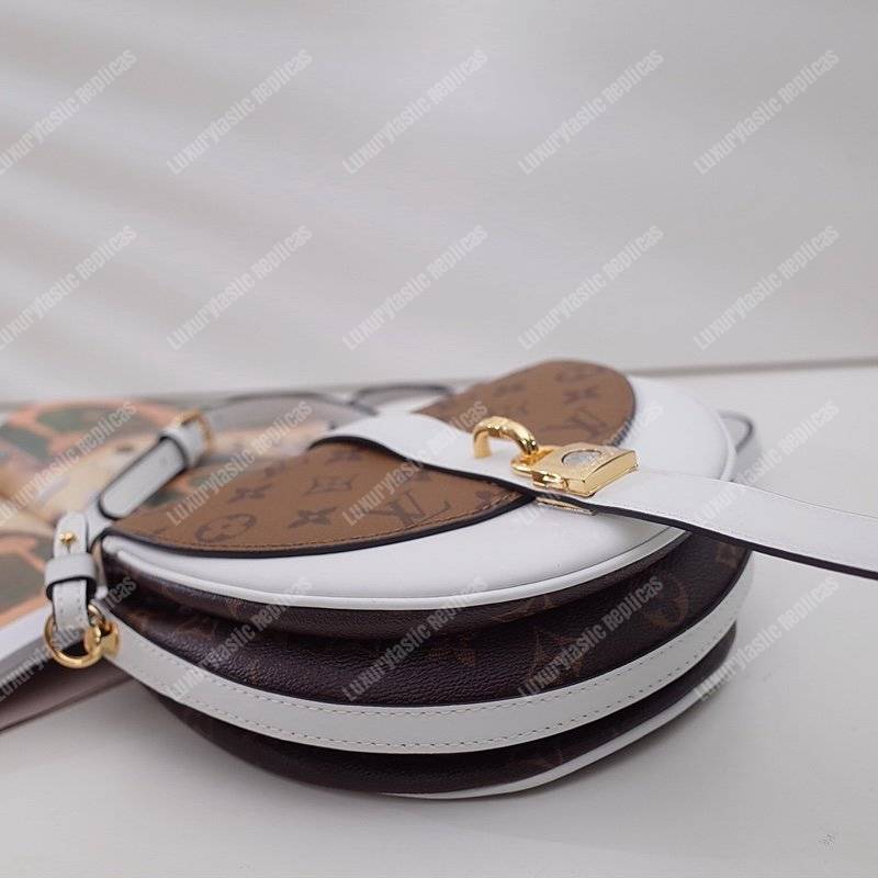 LV Chantilly Lock Monogram Reverse Blanc
