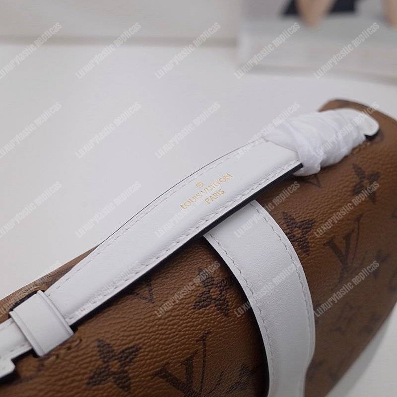 LV Chantilly Lock Monogram Reverse Blanc