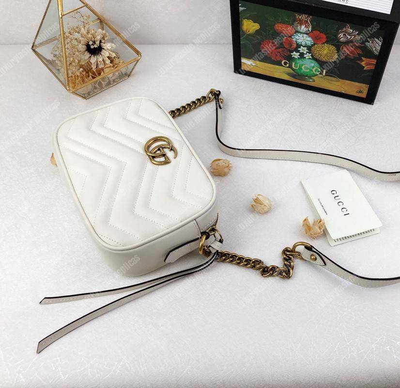 G*u*i gg marmont matelassé mini bag white