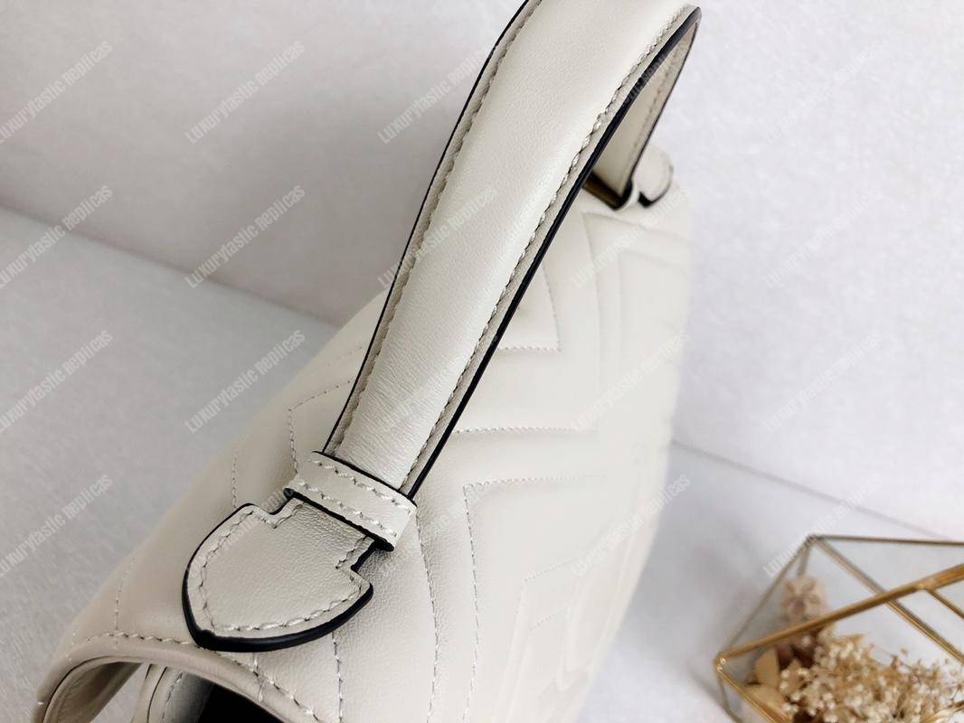 G*u*i gg marmont small top handle bag white