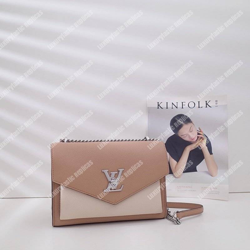 LV MyLockMe BB Papyrus Creme