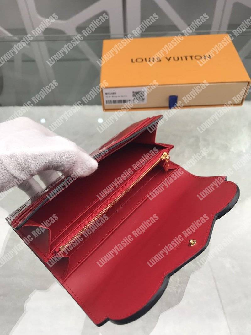 LV Sarah Wallet Vernis Cerise Lovely Birds