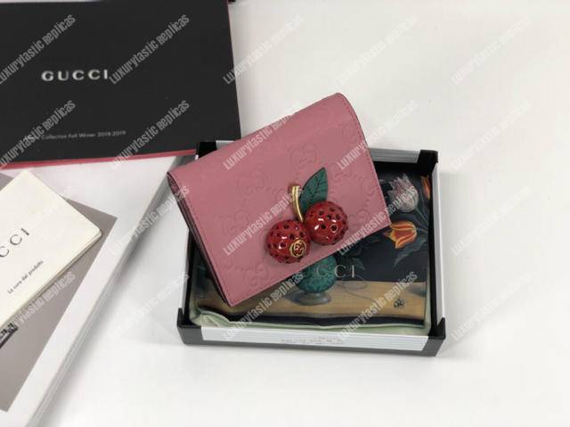 G*u*i signature card case wallet with cherries pink