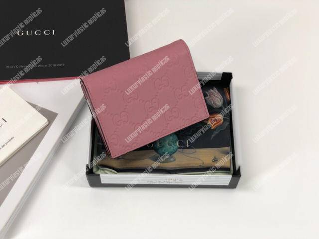 G*u*i signature card case wallet with cherries pink