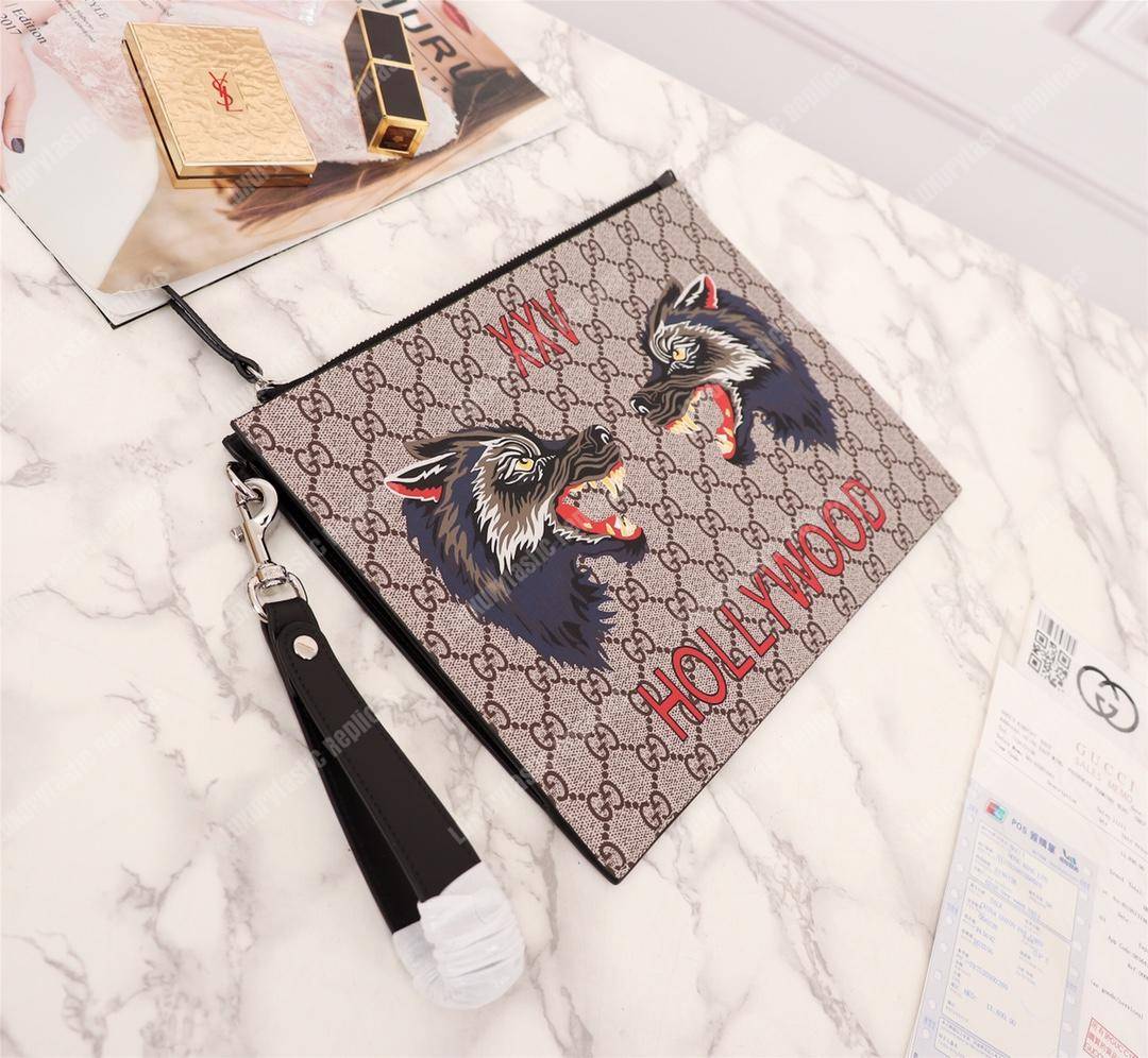 G*u*i bestiary pouch with hollywood wolf