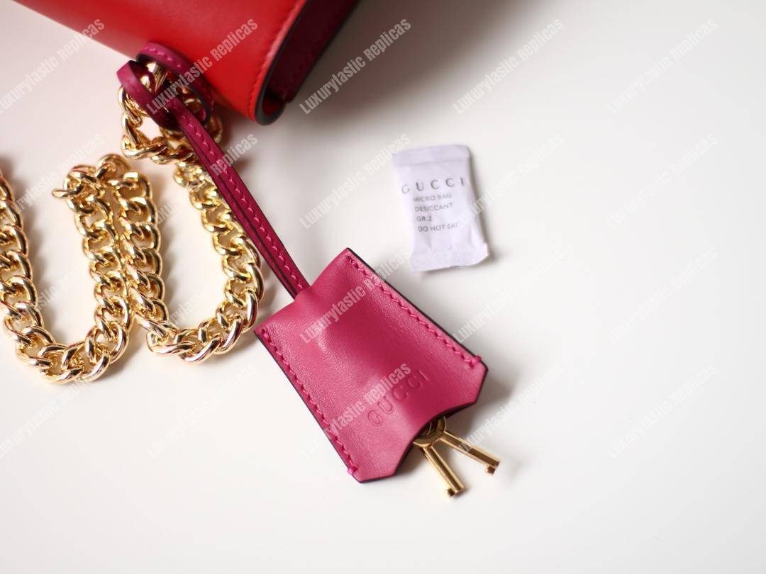 G*u*i padlock medium gg shoulder red/pink