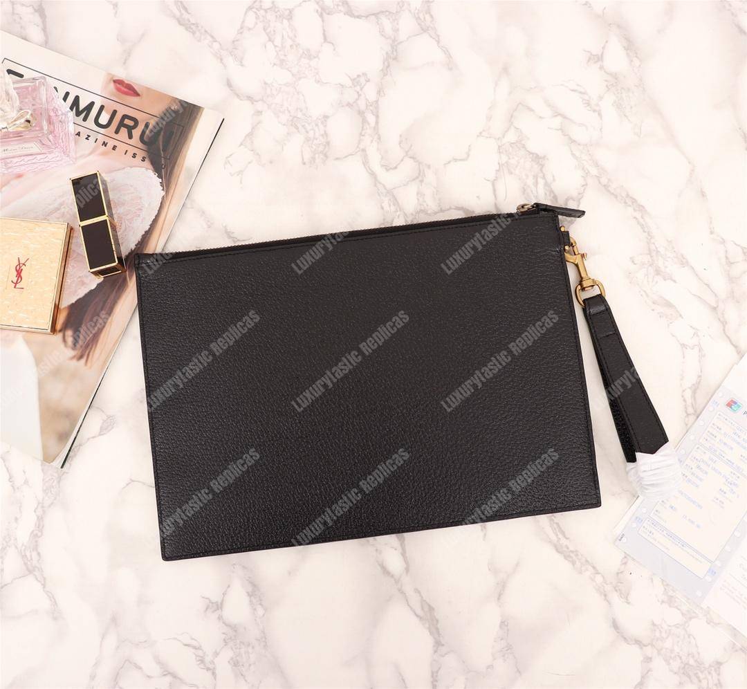 G*u*i animalier leather pouch double g