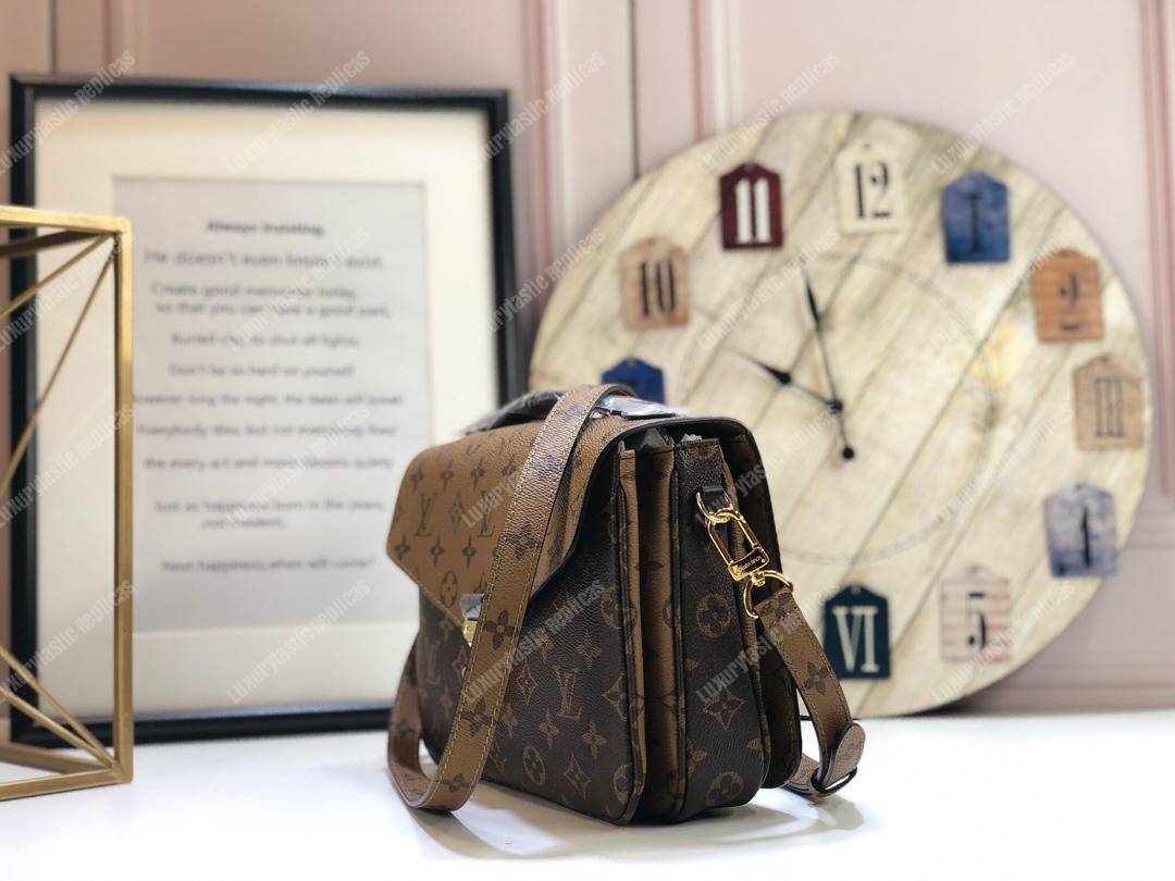LV Pochette Métis Monogram Reverse Canvas