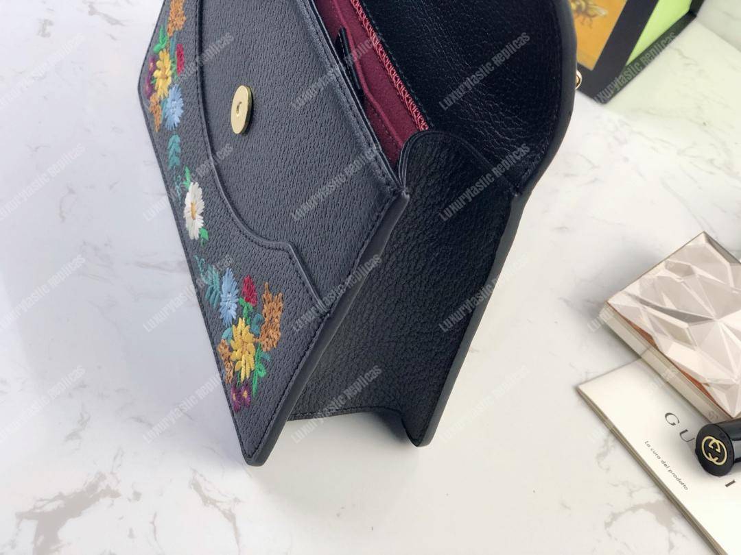 G*u*i embroidered small shoulder bag leather black