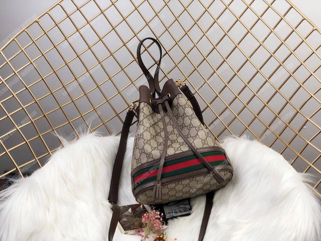 G*u*i small gg bucket bag