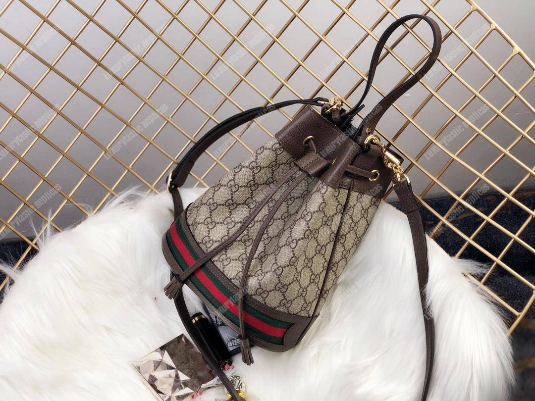 G*u*i small gg bucket bag