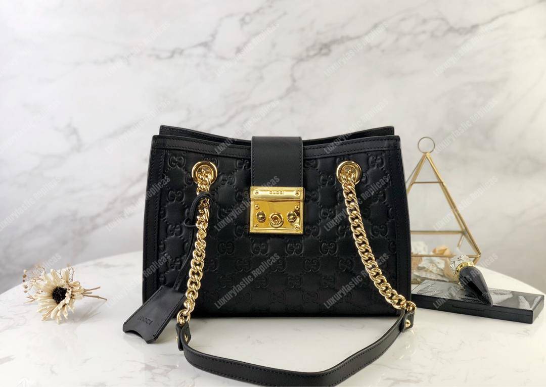 G*u*i padlock G*u*i signature small shoulder bag black