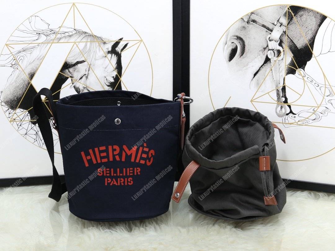 H**mes grooming bag black palladium-plated hardware