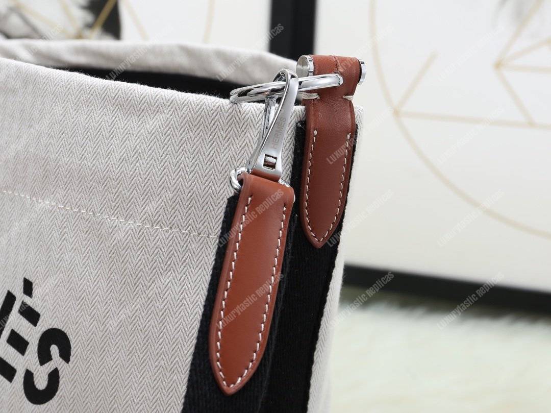 H**mes grooming bag white palladium-plated hardware