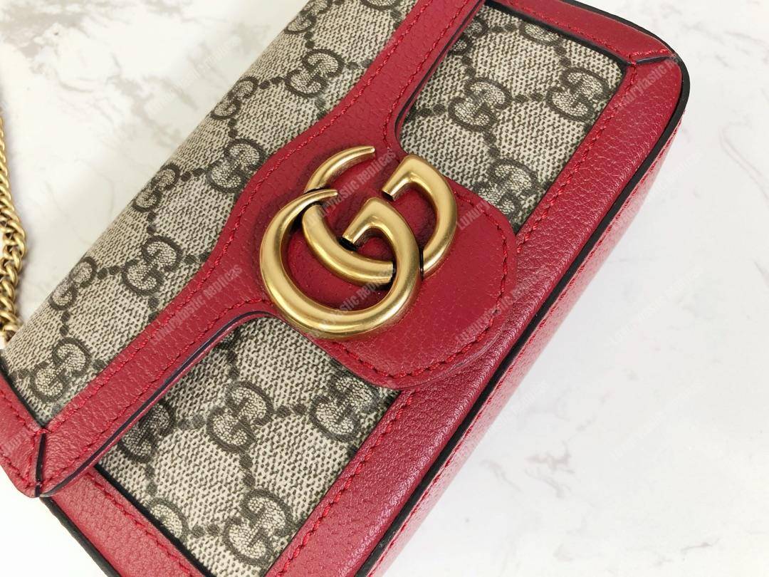 G*u*i gg sup*e canvas super mini bag red