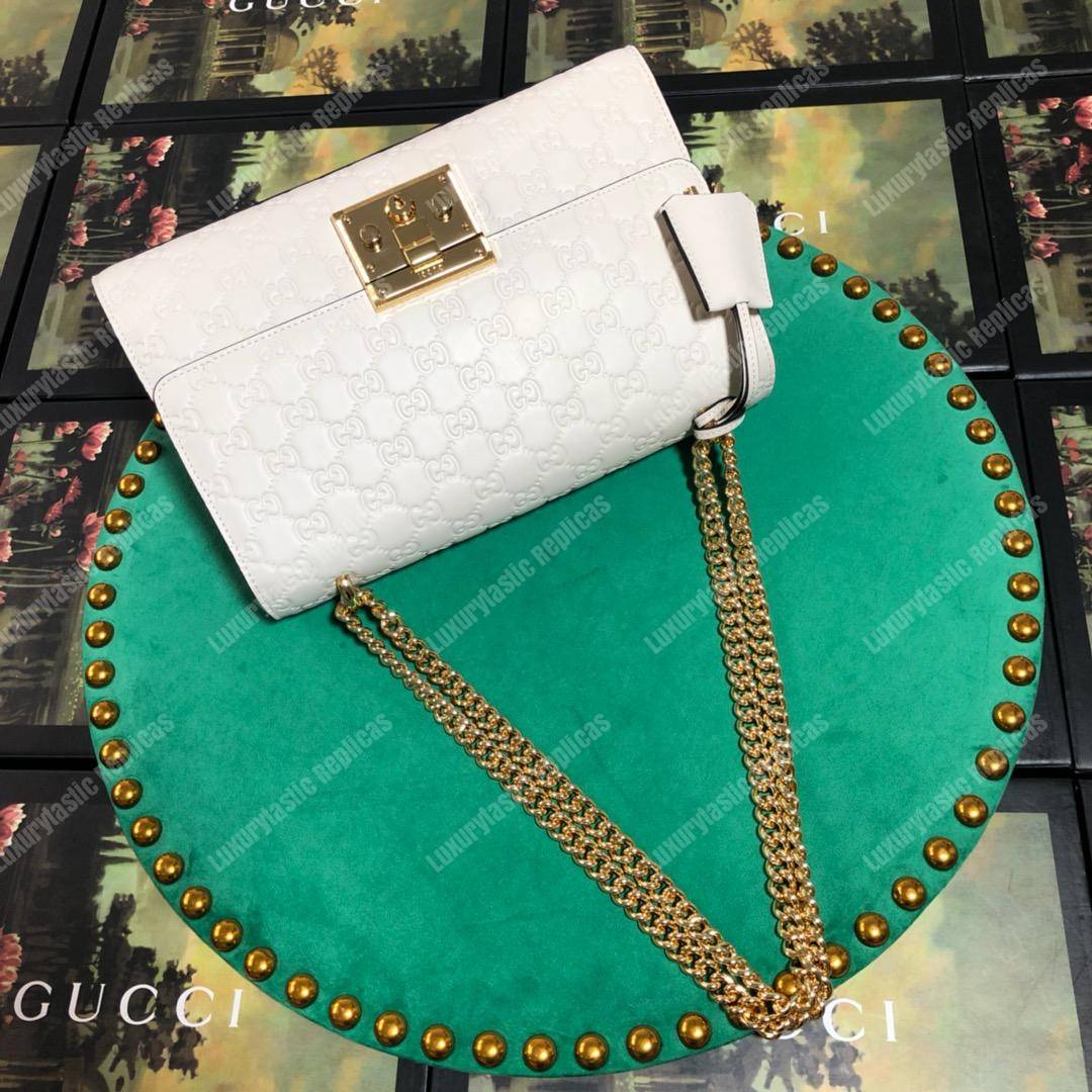 G*u*i padlock medium signature shoulder bag white