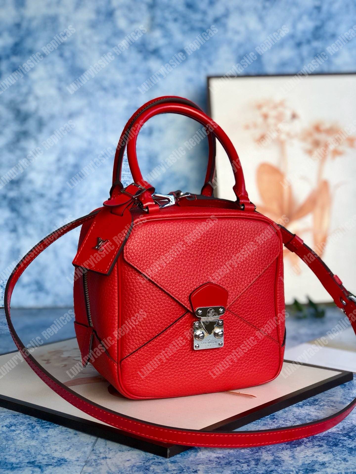 LV Neo Square Bag Rouge