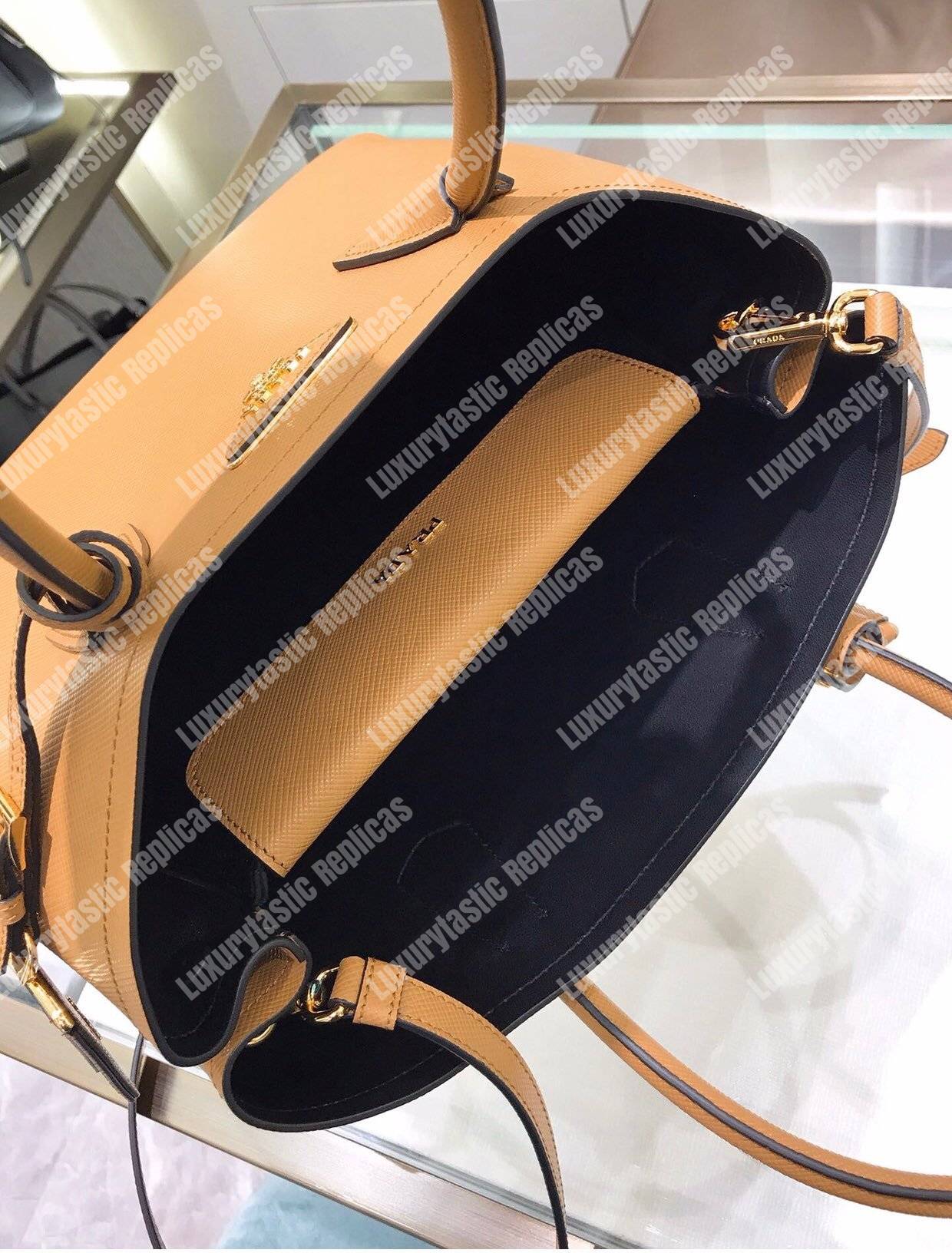 Pra*a double medium bag brown