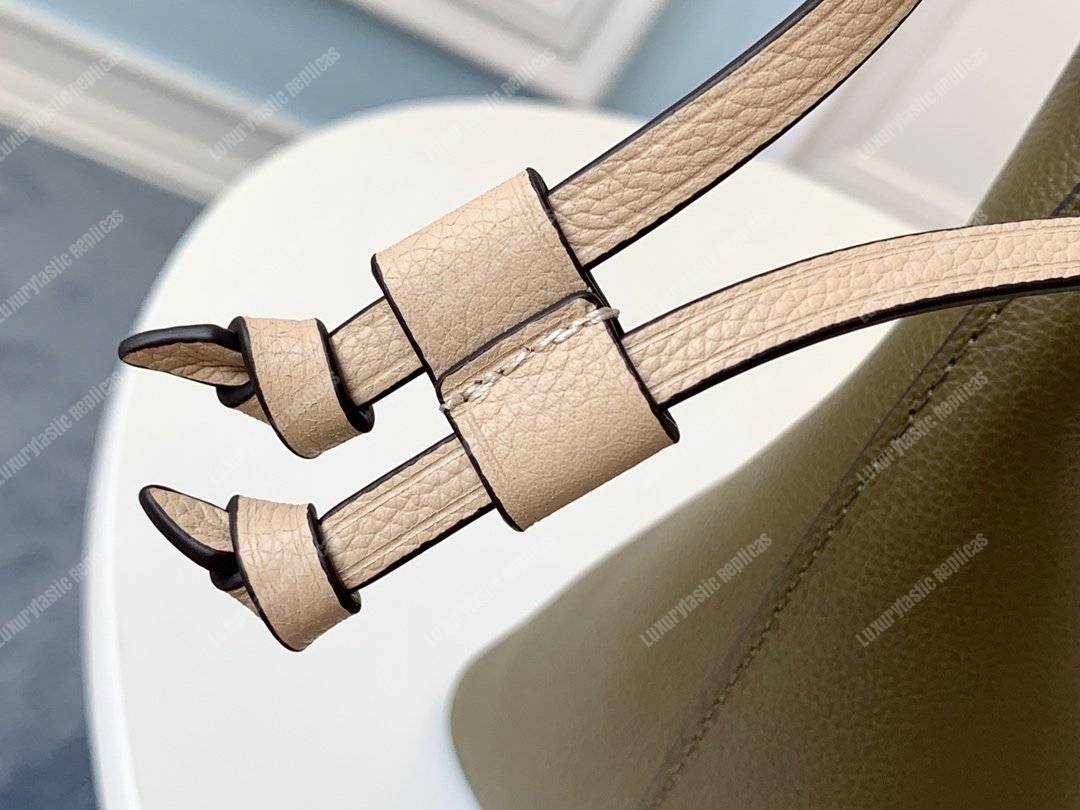 LV LockMe Bucket Laurier Toffee Latte Black