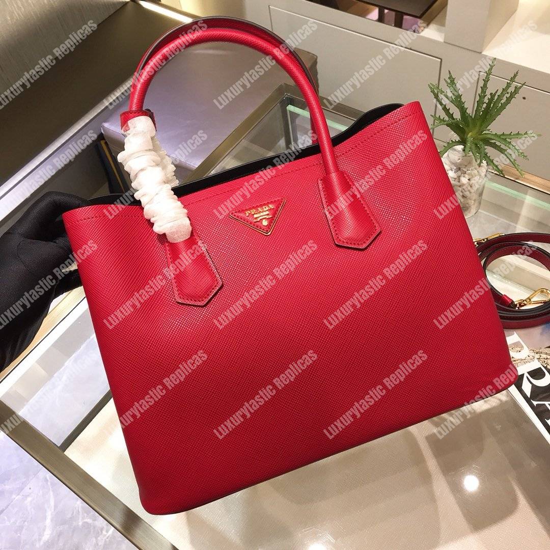 Pra*a double medium bag red
