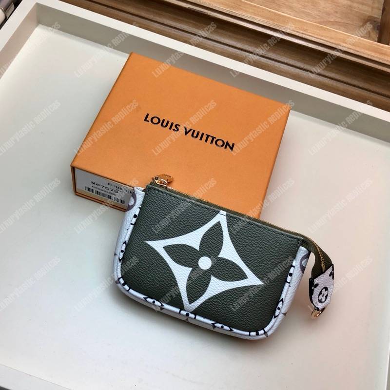 LV Micro Pochette Accessoires Monogram