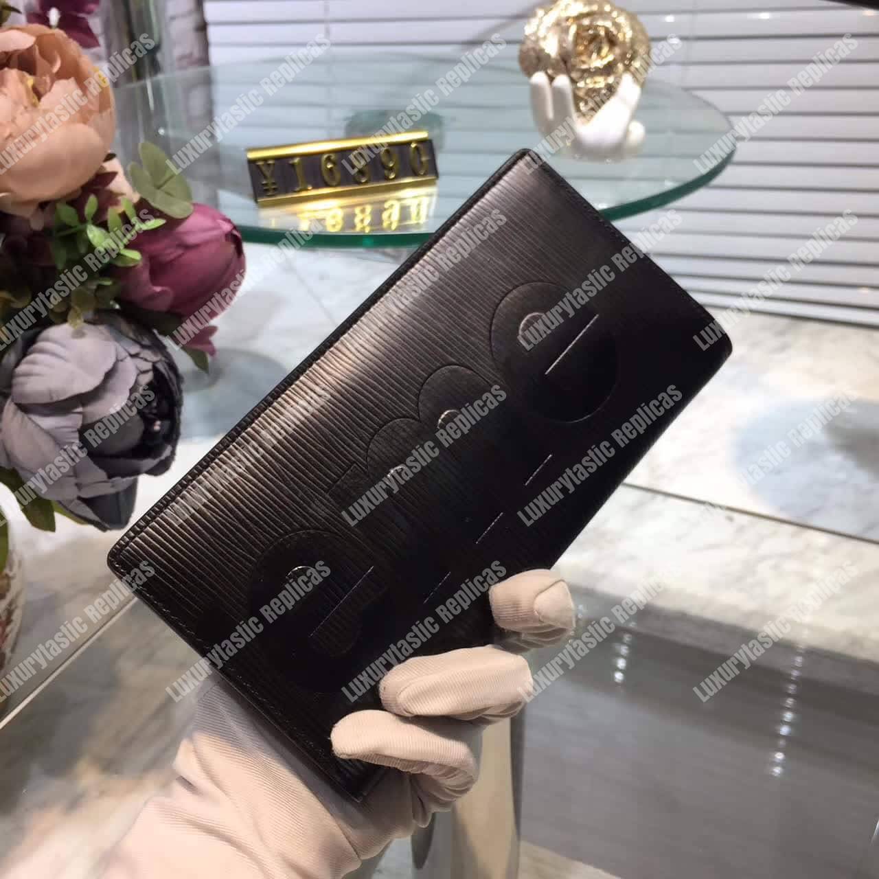 l**is V*t*n x sup*e brazza wallet epi black