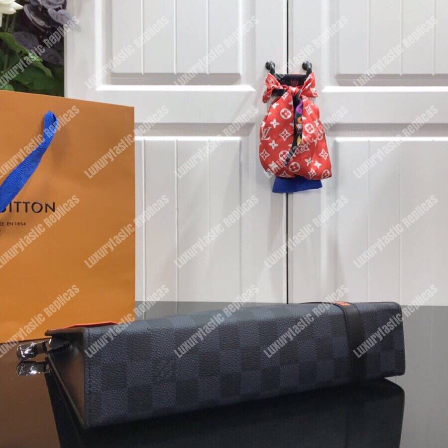 LV Pochette Voyage MM Damier Cobalt Canvas Race