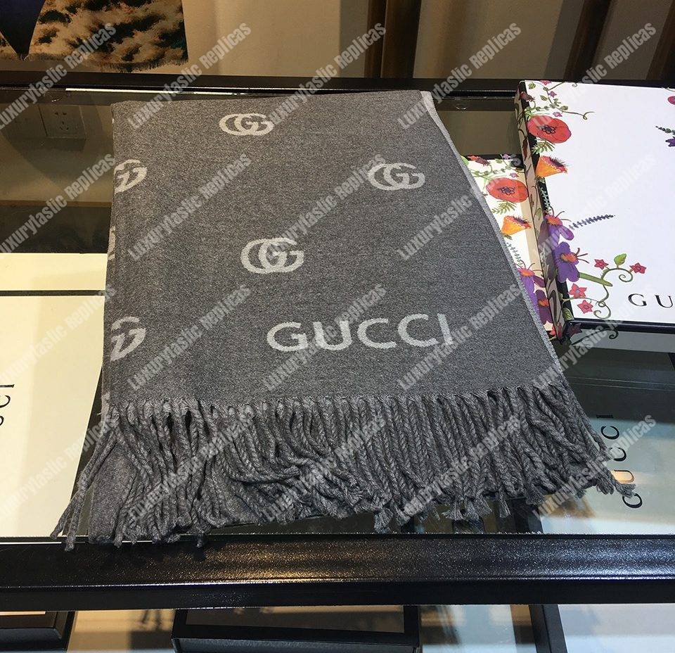 G*u*i wool scarf double g pattern grey