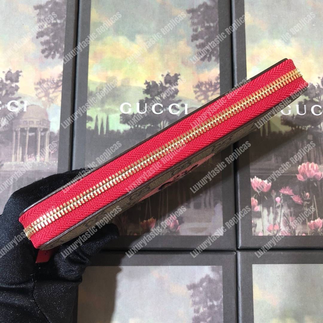 G*u*i gg sup*e zip around wallet with pink bosco patch