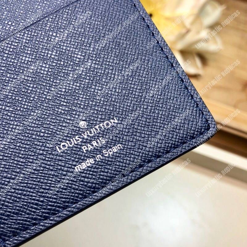 LV Brazza Wallet Epi Leather Bleu Marine