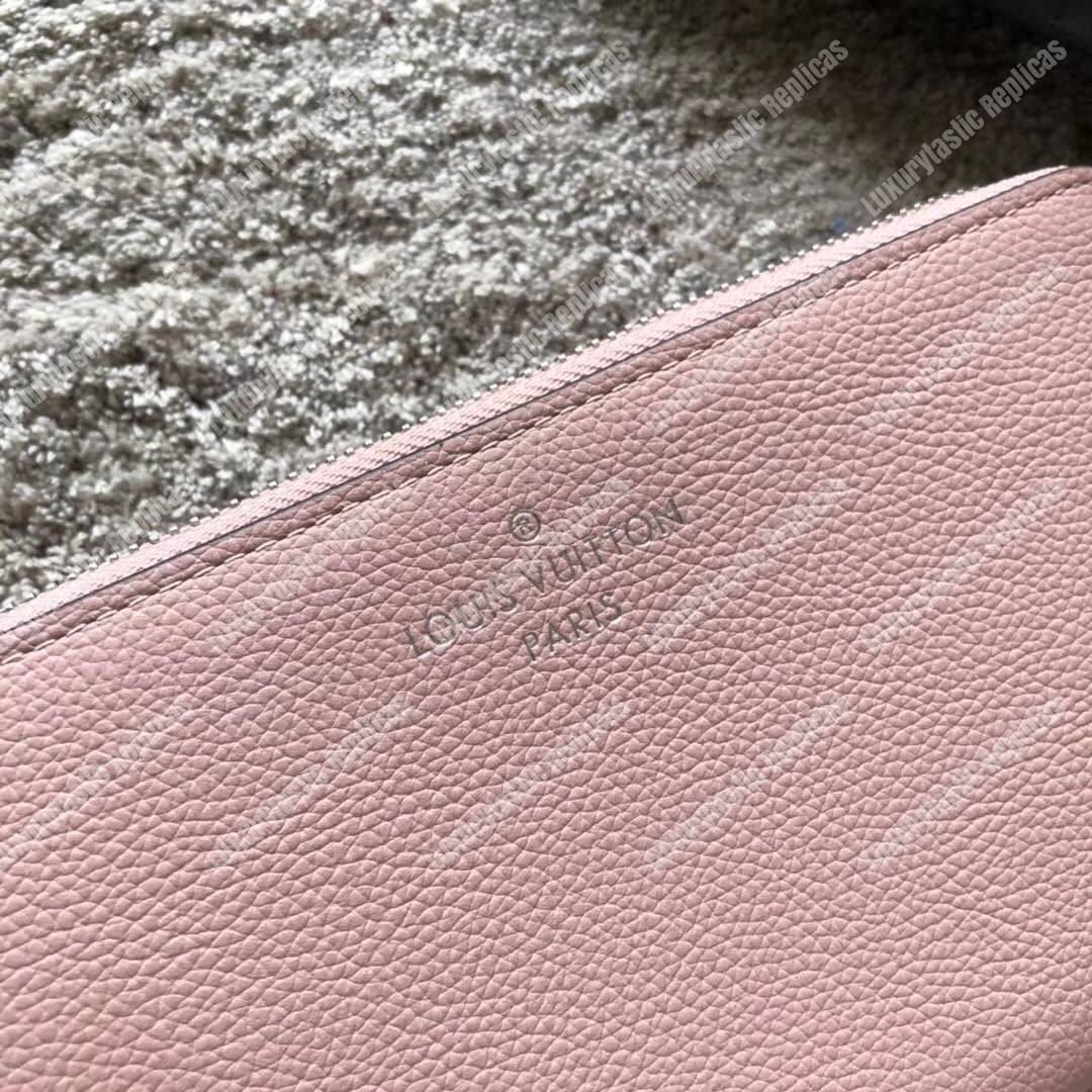 LV Comete Wallet Autres Cuirs Magnolia