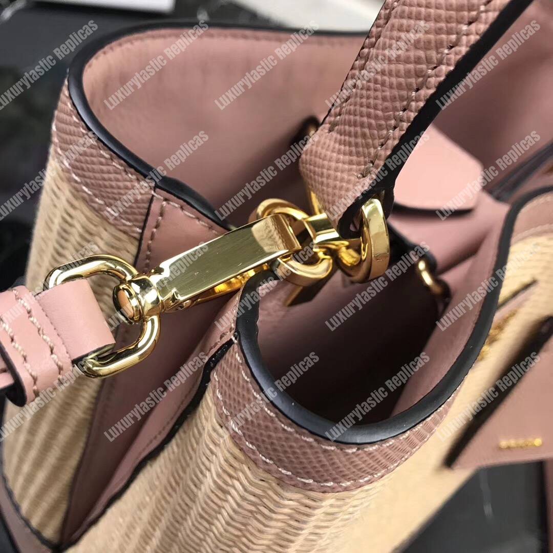 Pra*a panier medium straw bag magnolia
